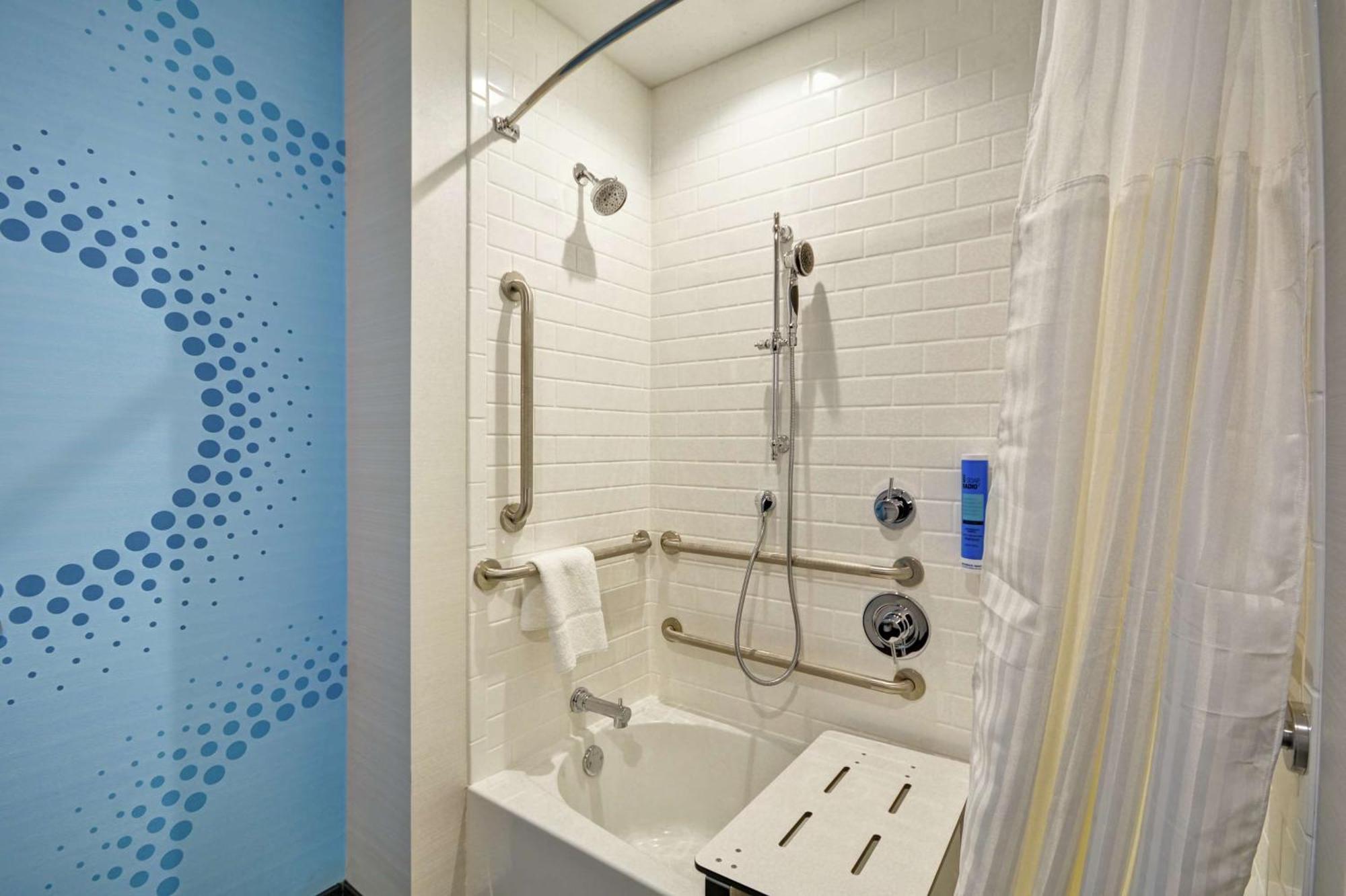 Tru By Hilton Chicopee Springfield Hotel Екстериор снимка