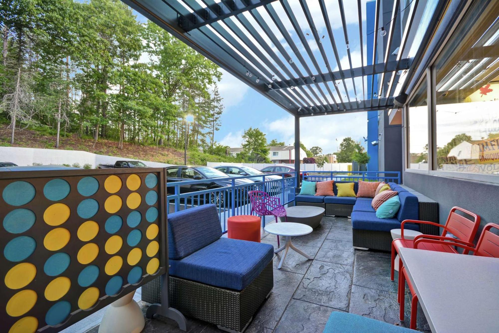 Tru By Hilton Chicopee Springfield Hotel Екстериор снимка
